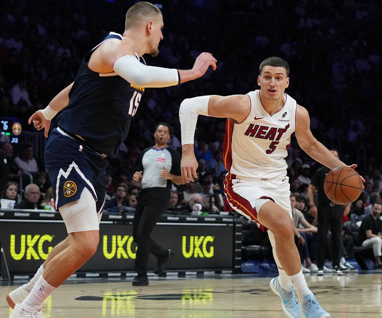 爱游戏娱乐-包含丹佛掘金窗口期状态回暖，志在NBA总决赛名次提升，话题不断，年轻球员得到机会的词条